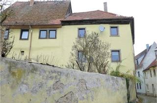 Haus kaufen in 97332 Volkach, Kapitalanlage: Altstadthaus mit 4 WE, 6 Stellplätzen & Potenzial