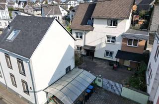 Haus kaufen in 56299 Ochtendung, Zwei Häuser – viele Möglichkeiten: Attraktives Immobilienpaket in Ochtendung