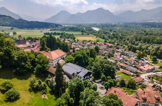 Haus kaufen in 83115 Neubeuern, BESICHTIGUNGEN KW 17/18: Stillvoll bewohnt. Besonders gelegen. Ein Zuhause wie ein Kunstwerk.