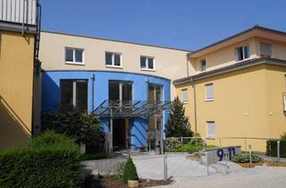 Anlageobjekt in Sudetenweg 9-11, 65520 Bad Camberg, Schicke 2 Zi.-ETW - barrierefrei m. Balkon u. Personenlift in Seniorenresidenz Bad Camberg
