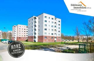 Wohnung kaufen in 18106 Schmarl, Sonnige 2- Raum Wohnung, ca. 35m², Stellplatz über den Dächern des Rostocker Stadtgebiets Schmarl!