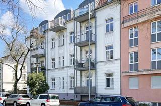 Wohnung kaufen in 12527 Grünau, Charmante 1-Zimmer-Dachgeschosswohnung mit Weitblick über einen grünen Park sowie die Dahme!