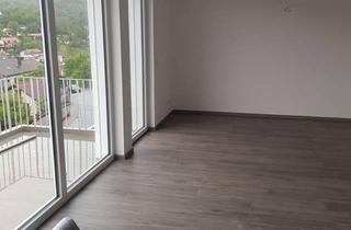 Wohnung mieten in Rosenweg, 69198 Schriesheim, Helle 4-Zimmer-Wohnung mit Balkon in Altenbach