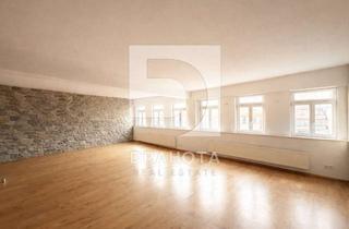 Wohnung mieten in 71083 Herrenberg, Großzügige Stadtwohnung mit Charakter und Ausblick