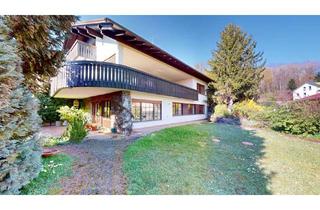 Villa kaufen in 79312 Emmendingen, Wohnen am Kastelberg! Große Villa in bevorzugter Hanglage mit traumhafter Aussicht in Emmendingen