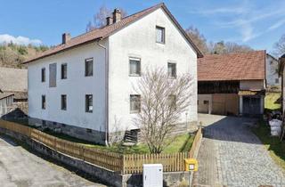 Haus kaufen in 95488 Eckersdorf, Großes Anwesen mit Wohnhaus, Scheunen und Stallungen auf 1.782 m² Grundstück