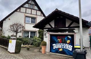 Haus kaufen in 58769 Nachrodt-Wiblingwerde, Freistehendes Zweifamilienhaus mit großem Garten, zwei Garagen & sehr gute Aufteilung