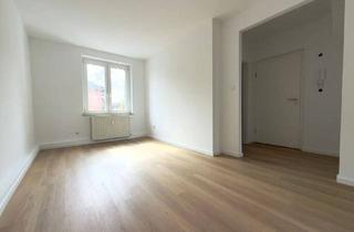 Wohnung kaufen in 52064 Aachen, Aachen - Wohnen am Westpark - Kernsanierte 2-Zimmer-Wohnung mit Balkon und Ausbaupotenzial