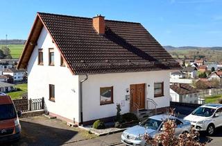 Einfamilienhaus kaufen in 36217 Ronshausen, Ronshausen - Ein- Zwei- oder Dreifamilienhaus in Ronshausen - mit Ausblick in guter Lage !!!