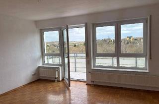 Wohnung kaufen in 06618 Naumburg, Naumburg (Saale) - Helle 3-Zimmer-Wohnung mit Balkon in ruhiger Lage