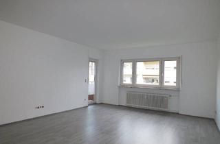 Wohnung mieten in 64569 Nauheim, Nauheim - Frisch renovierte 3 Zimmer Wohnung mit ca. 75m² Wohnfläche mit Balkon und Garage