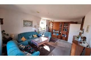 Wohnung kaufen in 57072 Siegen, Siegen - Vermietete 3-Zimmer-Wohnung mit Balkon