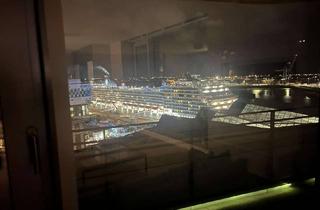 Wohnung kaufen in Am Strandkai, 20457 HafenCity, Hamburg-Hafencity - 11. Etage - Premiumlage - Elbblick - umlaufender überdachter Balkon - Tiefgarage