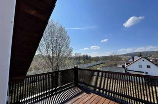 Wohnung mieten in 93049 Großprüfening-Dechbetten-Königswiesen, Sonnige 4-Zi.-Dachgeschoss-Whg mit 12 m² Südbalkon & Weitblick – ruhig nahe Donau, frisch renoviert