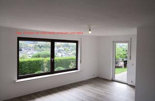 Wohnung mieten in Finnentroper Straße 39, 57413 Finnentrop, Helle 90 m² Einliegerwohnung mit Terrasse & Panoramablick in Finnentrop-Heggen