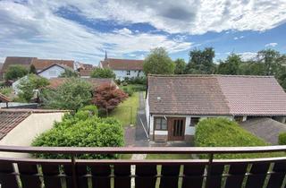 Wohnung mieten in Belchenstraße, 75233 Tiefenbronn, Gepflegte Dachgeschosswohnung mit drei Zimmern sowie Balkon und EBK in Tiefenbronn