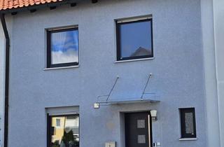 Haus kaufen in 90455 Kornburg, N-Kornburg großzüg. RMH mit opt. Raumaufteil., zeitgem. saniert, mit gepfl. Garten, Balkon u. Garage