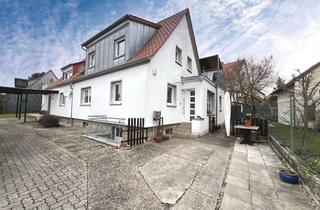 Doppelhaushälfte kaufen in 97204 Höchberg, Kernsanierte Doppelhaushälfte mit Grünbereich & Garage!