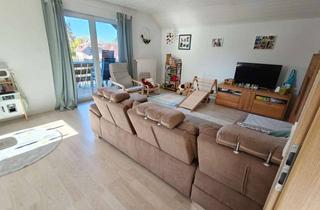 Wohnung mieten in 53773 Hennef, Moderne 3 Zimmer Dachgeschoßwohnung mit Balkon in ruhiger Lage nähe Uckerath