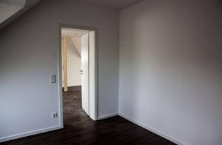 Wohnung mieten in Westparkstraße 14, 47803 Kempener Feld/Baakeshof, 83qm Dachwohnung mit EBK und Terrasse Nähe Eisstadion und Innenstadt