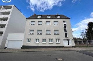 Mehrfamilienhaus kaufen in 66123 Saarbrücken, Saarbrücken - Modernisiertes Mehrfamilienhaus mit drei Wohneinheiten, Terrasse, Balkon & 5 Garagen