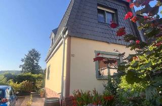 Doppelhaushälfte kaufen in 66125 Saarbrücken, Saarbrücken - Schöne DHH in ruhiger Lage von Dudweiler-Herrensohr