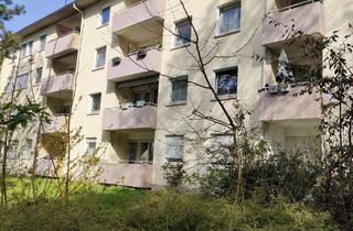 Wohnung kaufen in Frankfurter Straße 2-4, 61449 Steinbach, Gepflegte, helle 5-Zimmer Wohnung mit Balkon in Steinbach (Taunus)