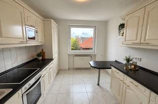 Wohnung mieten in Eichenweg, 38268 Lengede, Frisch renovierte 3-Zimmer-Wohnung mit großer Einbauküche, überdachtem Balkon und Keller in zentrale