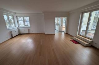 Wohnung mieten in 12109 Mariendorf, Großzügige 3-Zimmer Wohnung mit sonniger Dachterrasse in Tempelhof (befristet)