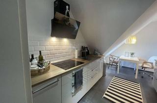 Wohnung mieten in 28832 Achim, Vollständig renovierte Dachgeschosswohnung mit drei Zimmern, EBK, Balkon