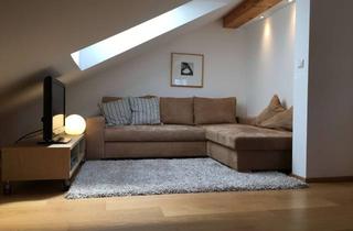 Wohnung mieten in Holzstraße 16, 82041 Oberhaching, Modernes DG Single Atelier, voll möbliert & ausgestattet