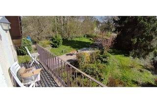 Wohnung mieten in Bergstraße 21, 66130 Saarbrücken, Charmante 3-Zimmer Dachgeschosswohnung in Saarbrücken mit Balkon