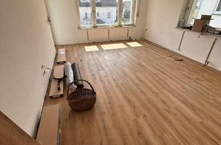 Wohnung mieten in 71159 Mötzingen, Moderne 3-Zimmer-Erdgeschosswohnung mit großem Südbalkon & Garage – Erstbezug nach Kernsanierung