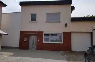 Haus mieten in 55595 Roxheim, Attraktive, helle 3-Zimmer-Küche-Bad-Wohnung in Roxheim