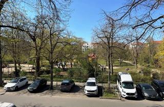 Wohnung kaufen in Gothaer Straße 17, 10823 Schöneberg, BEZUGSFREI! Attraktive 3-Zimmer-Wohnung mit Westbalkon und Blick in den Wartburgpark