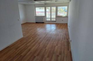 Wohnung mieten in 71065 Sindelfingen, Mehrere Zimmer in 4-er Studenten-/Azubi/…-WG - ab sofort frei