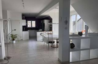 Wohnung mieten in 64521 Groß-Gerau, Moderne 4-Zimmer Wohnung auf 2 Etagen mit 2 Balkonen im 2. OG in Groß-Gerau