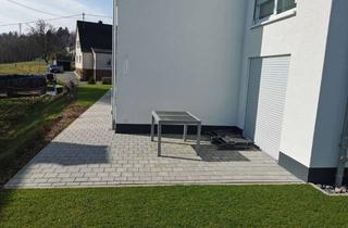 Wohnung mieten in Kirchstr. 21, 57584 Wallmenroth, Schicke 2-Zimmer-Terrassenwohnung mit Carport in Wallmenroth