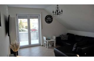 Wohnung mieten in 87600 Kaufbeuren, In Neugablonz: Gepflegte Dachgeschosswohnung mit drei Zimmern, Balkon, Garage und Stellplatz