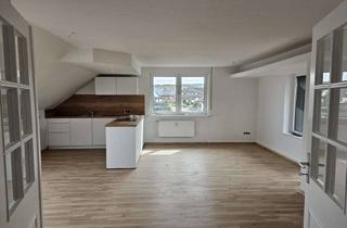 Wohnung mieten in Rehweg, 33818 Leopoldshöhe, Helle 2,5-Zimmer Wohnung mit Balkon, neuer Küche und Einbauschränken in Leopoldshöhe