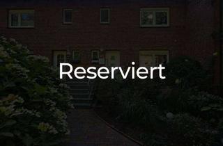 Reihenhaus kaufen in 26389 Siebethsburg, Reserviert:Modernisiertes Reihenhaus mit ausgebautem Dachgeschoss, Garten & Garage – provisionsfrei