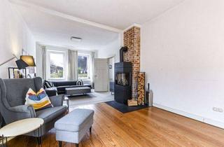 Einfamilienhaus kaufen in 25421 Pinneberg, Für Liebhaber besonderer Immobilien: Charaktervoller Altbau im Quellental