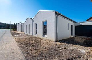 Doppelhaushälfte kaufen in 53940 Hellenthal, Hellenthal - Kürzlich fertiggestellte Bungalow-Doppelhaushälfte A+ zum Erstbezug in Hellenthal - Garage & Garten