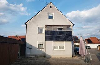 Haus kaufen in 93128 Regenstauf, Regenstauf - Älteres Zweifamilienhaus mit Garagen und Nebengebäuden