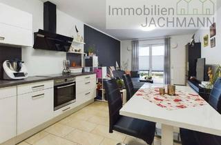 Wohnung kaufen in Außerfeld, 94360 Mitterfels, Kuschelige 2,5 Zimmer-Wohnung mit kleinem Garten in Mitterfels