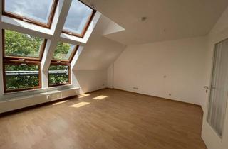 Wohnung kaufen in 71063 Sindelfingen, Zentrale Lage und S-Bahn/ Busbahnhof/Daimler vor der Tür - vermietetes 1 Zimmer Apartment mitten in