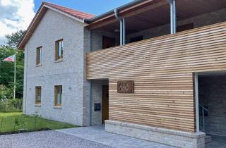 Wohnung mieten in Loher Weg 180, 25746 Lohe-Rickelshof, Exklusive 3-Zi EG- Wohnung mit Balkon in Lohe-Rickelshof; KFW Effizienzhaus