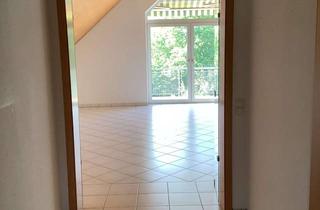 Wohnung mieten in 63128 Dietzenbach, Helle 3-Zimmer Dachgeschosswohnung mit Balkon in Dietzenbach Steinberg