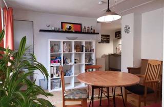 Wohnung mieten in 93059 Reinhausen, 2,5 Zimmer plus Küche mit Wohn-/Essbereich