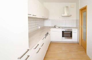 Wohnung mieten in August-Bebel-Straße, 06295 Lutherstadt Eisleben, 3 Raumwohnung mit verglastem Balkon und Einbauküche